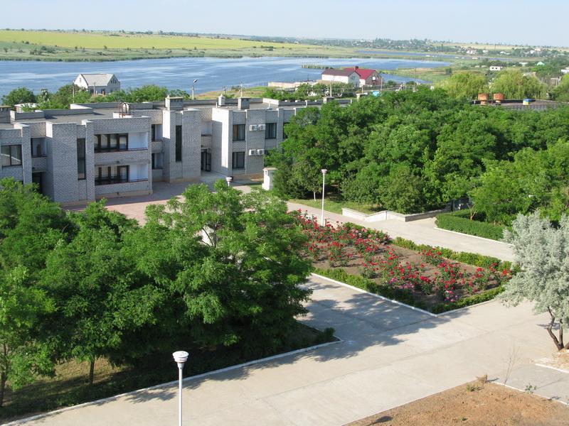 Sportium Hotel Otsjakiv Buitenkant foto