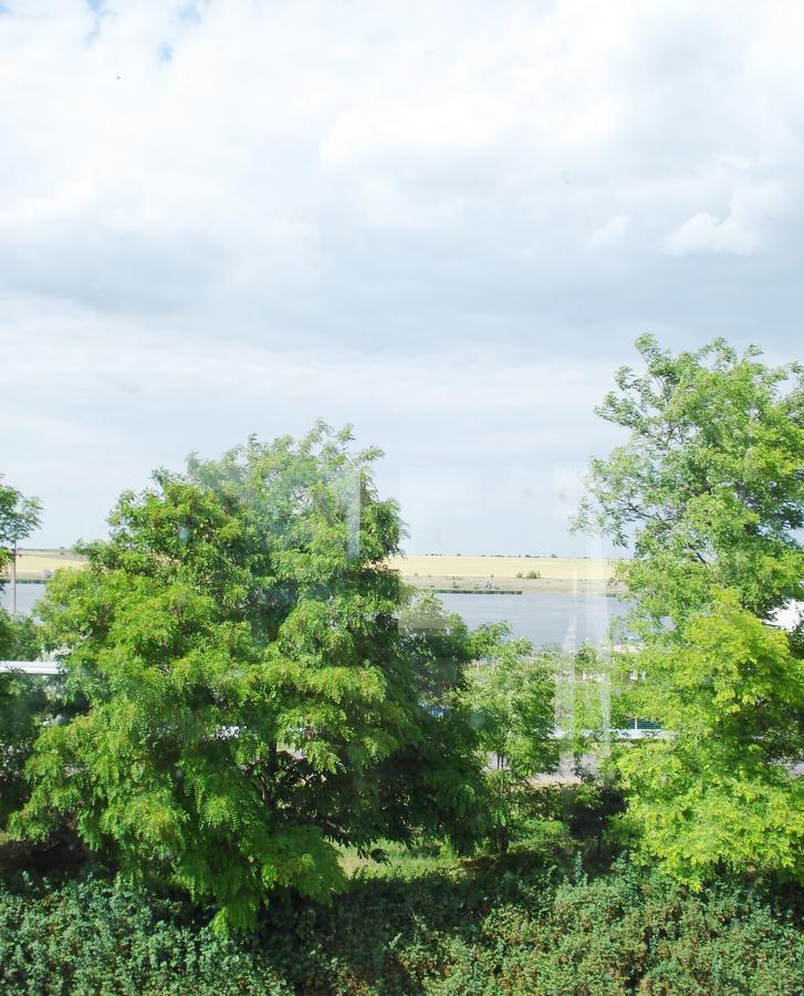 Sportium Hotel Otsjakiv Buitenkant foto