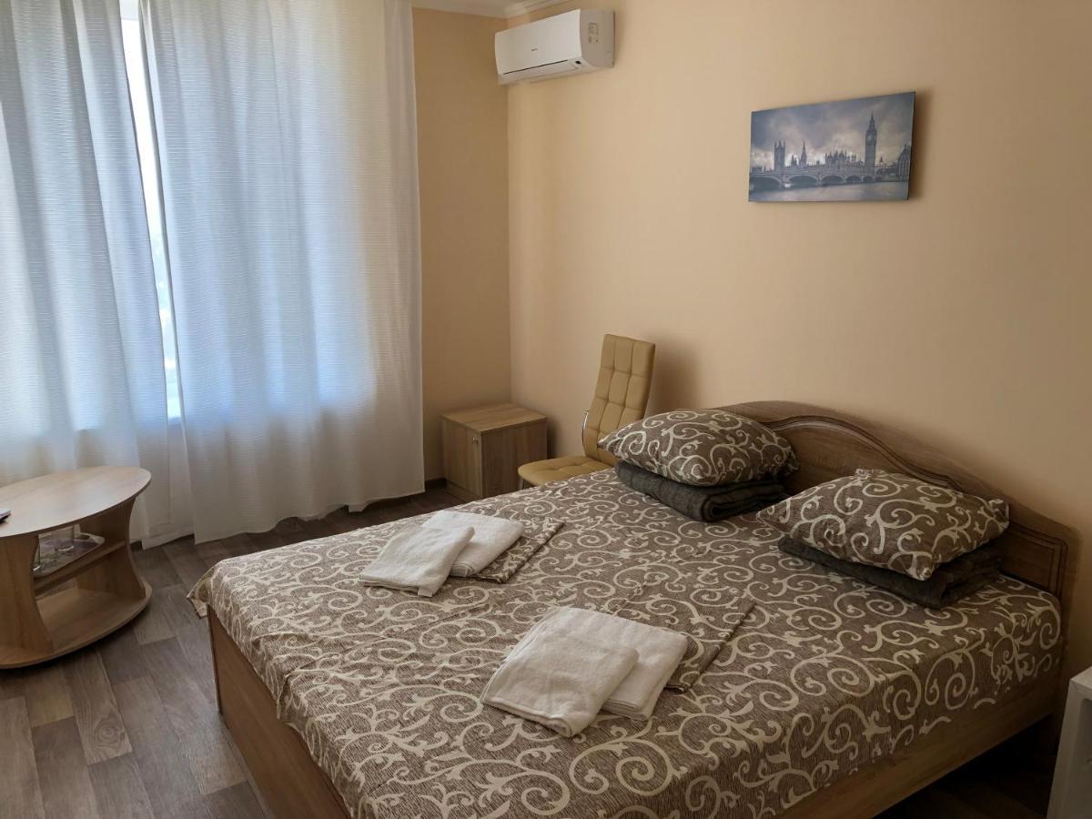 Sportium Hotel Otsjakiv Buitenkant foto